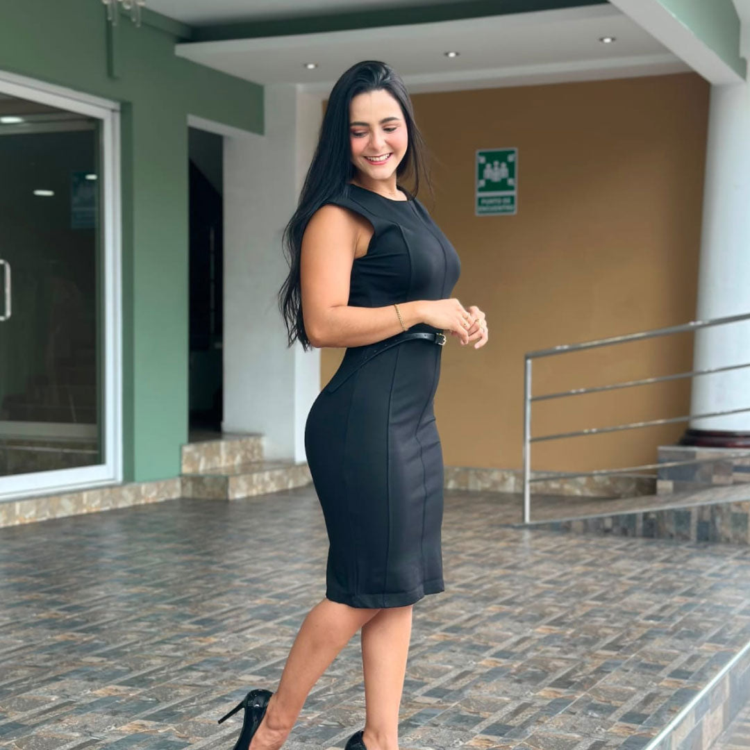 Vestido Manga Estructurada con Cinturón - Negro Imagen principal del producto