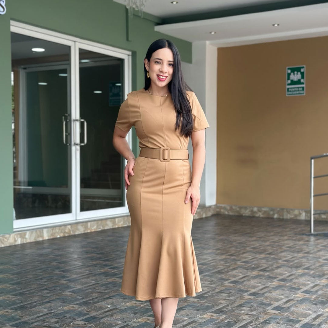 Vestido con Cinturón - Beige
