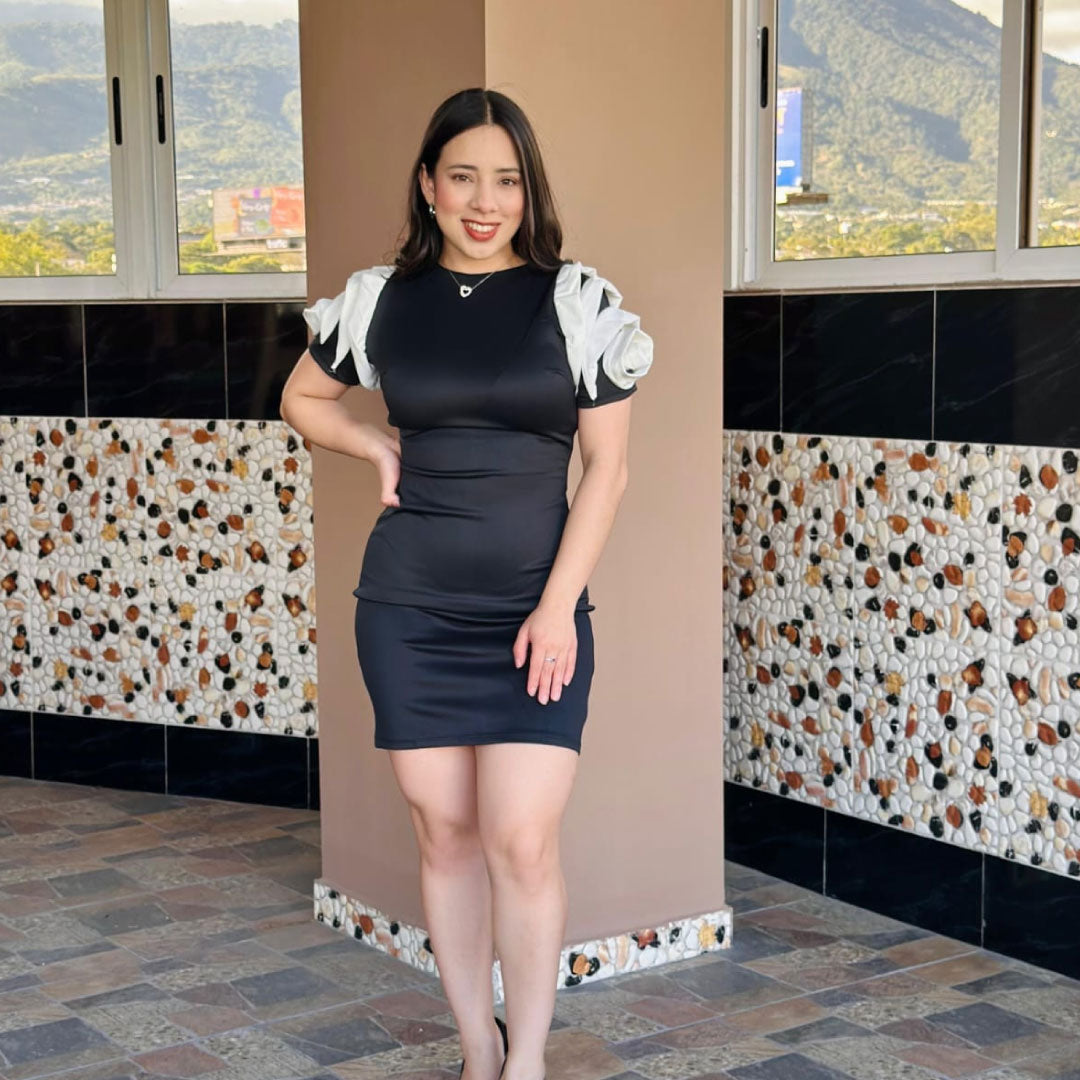 Vestido Rosette Shoulder - Negro