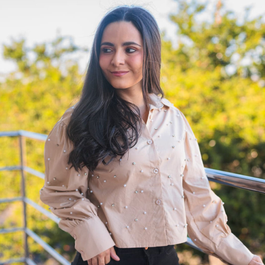 Blusa Manga Larga con Detalles de Perlitas - Beige Claro Imagen secundaria del producto