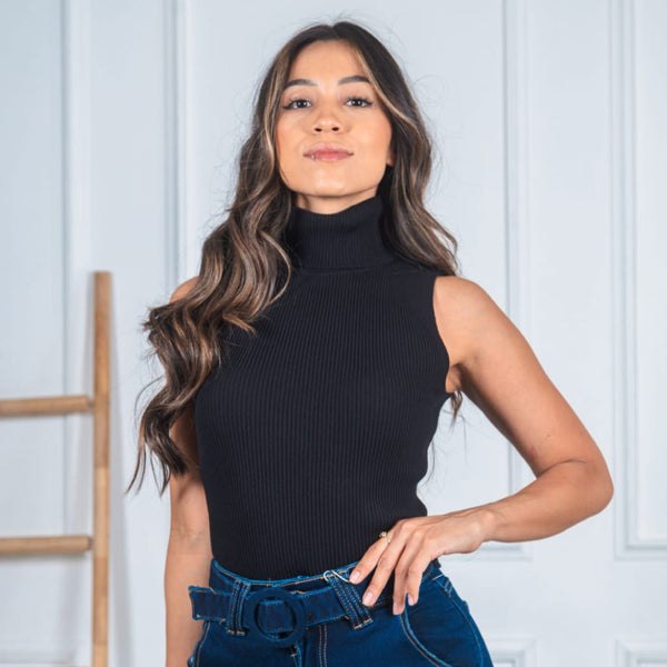 Blusa Cuello Alto Acanalada Stretch - Negro